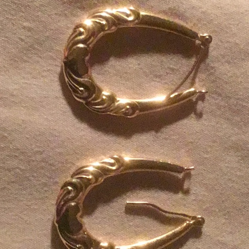 GOLD EARRINGS